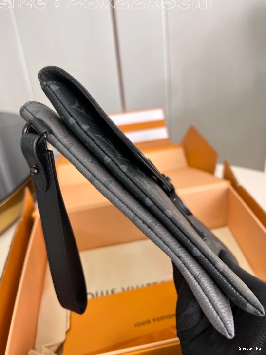 VUITTON S-LOCK POCHETTE LOUIS 0725